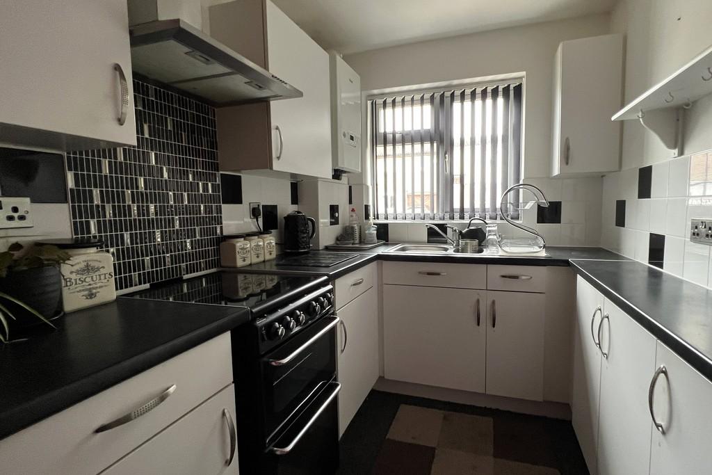 Wicklow Close, Shepshed, Loughborough 3 bed semidetached bungalow £209,950