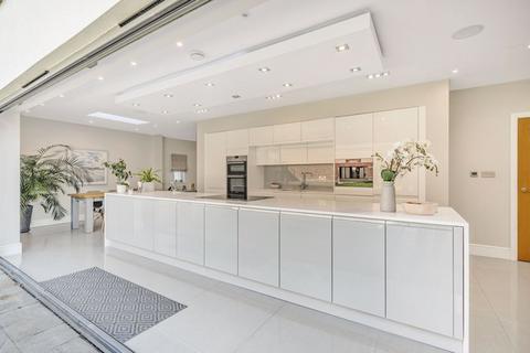 24 Riddlesdown Avenue, Purley, CR8 1JG