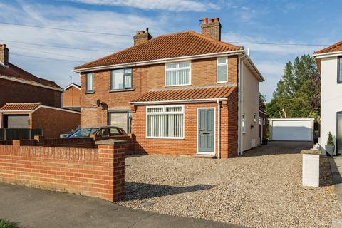 3 bedroom semi-detached house for sale - Cozens-hardy Road, Norwich