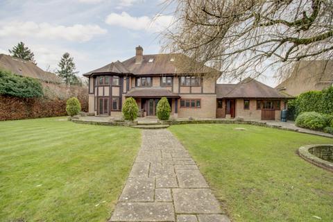 4 bedroom detached house to rent, Doggetts Wood Lane, Chalfont St Giles, Buckinghamshire