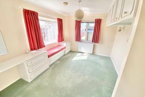 2 bedroom detached bungalow for sale, Wooburn Common Road, Wooburn Green HP10