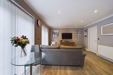 2 bedroom apartment for sale - Worth, Crawley