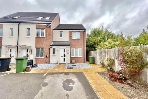 3 bedroom semi-detached house for sale - Dukeminster Road, Dunstable