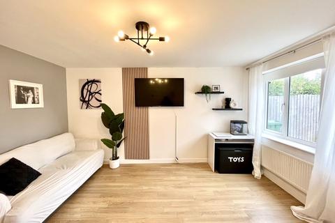 3 bedroom semi-detached house for sale - Dukeminster Road, Dunstable