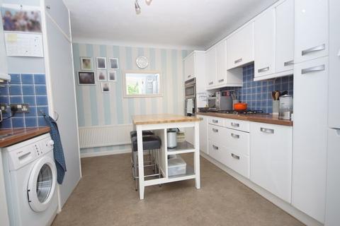 2 bedroom detached bungalow for sale - Cottes Way East, Hill Head, PO14