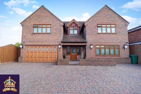 5 bedroom detached house for sale, Rainbow Road, Canvey Island