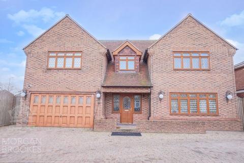 5 bedroom detached house for sale, Rainbow Road, Canvey Island