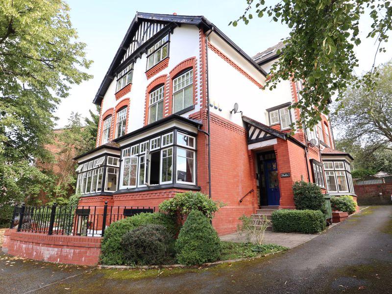 Parklea, Fence Avenue, Macclesfield 2 bed apartment for sale £244,950