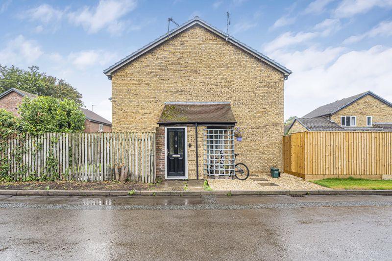 Riley Close, Abingdon 1 bed terraced house £200,000