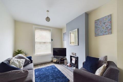 102 Cecil Road, Gloucester, GL1 5HQ