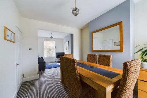 102 Cecil Road, Gloucester, GL1 5HQ