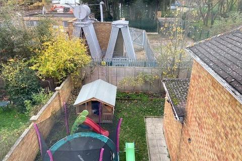 10 Gooseacre Lane, Harrow, HA3 0YA