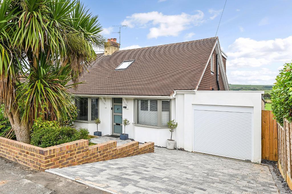 Kings Stone Avenue, Steyning, West Sussex, BN44 3FJ 4 bed semidetached house for sale £775,000