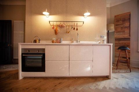 2 bedroom apartment to rent - Ladybarn Road, Manchester, M14 6WN