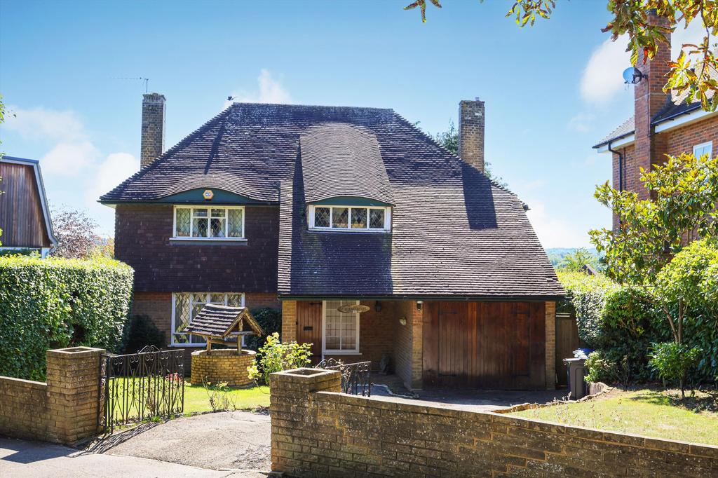 Beaconsfield Road, Claygate, Esher... 3 bed detached house for sale £