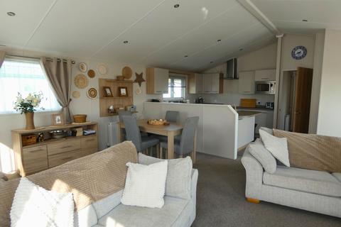 2 bedroom park home for sale, Church Lane, CO5 8TJ