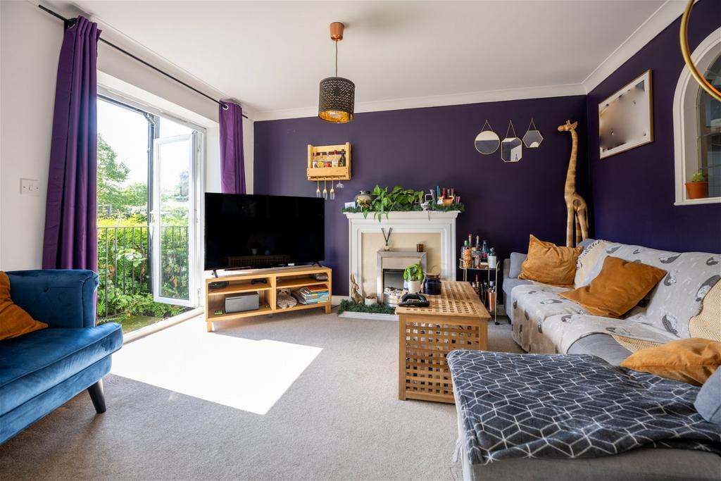The Dell, Southampton SO15 2 bed flat for sale £190,000