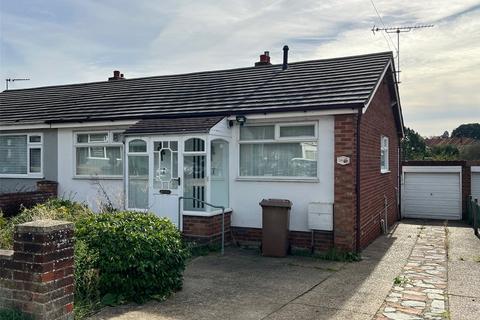2 bedroom bungalow for sale, Dales Road, Ipswich, Suffolk, IP1