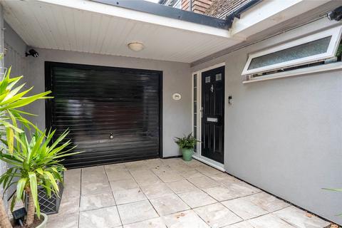 186 Buckingham Road, Bletchley, Milton Keynes, MK3 5JB