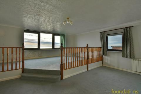 2 bedroom flat for sale, Marina, Bexhill-on-Sea, TN40