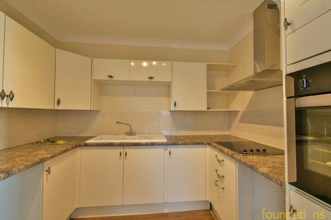 2 bedroom flat for sale, Marina, Bexhill-on-Sea, TN40