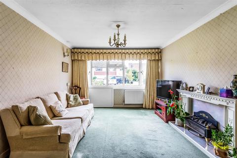 9 Master Close, Oxted, RH8 9NA