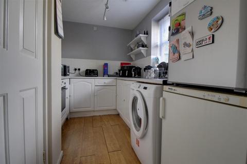 42 Cherrington Drive, Abbeymead, Gloucester, GL4 4XW