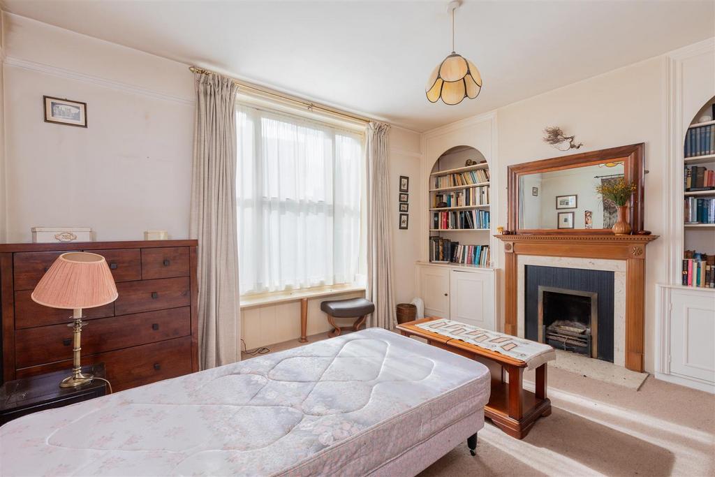 32 Northfield End-16.jpg