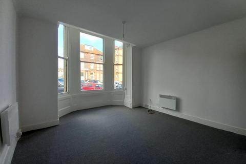 1 bedroom property to rent - Chandos Square, Broadstairs
