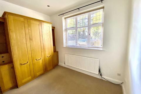 2 bedroom flat to rent, The Newlands, Barwell