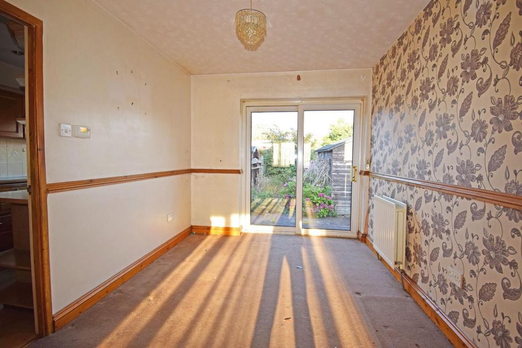 2 Bourne Avenue, dining.jpg
