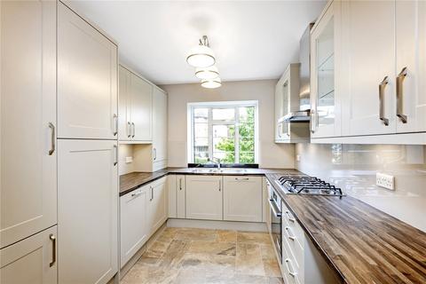 3 bedroom apartment to rent, Chester Close, Richmond, Surrey, TW10