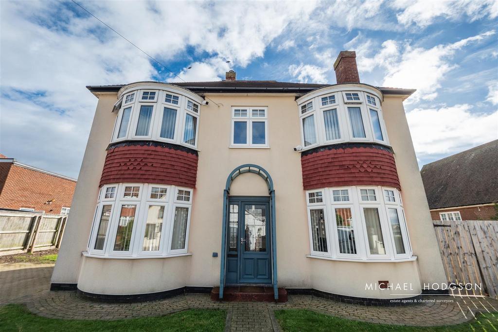 Eskdale Road, South Bents, Sunderland 3 bed detached house £1,500 pcm