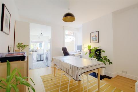 51 Victory Road, Beeston, Nottingham, NG9 1LH