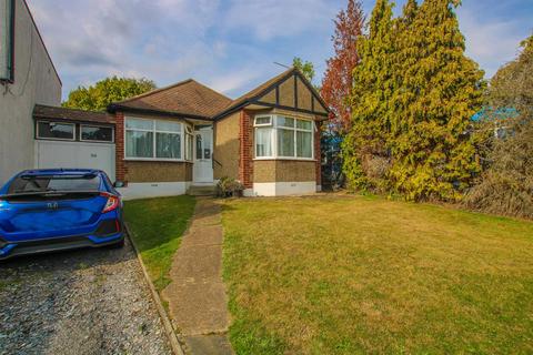 3 bedroom detached bungalow for sale, Hogarth Avenue, Brentwood