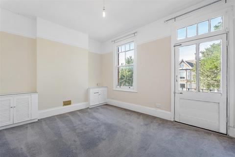 3 bedroom flat for sale - Idmiston Road, West Norwood, SE27