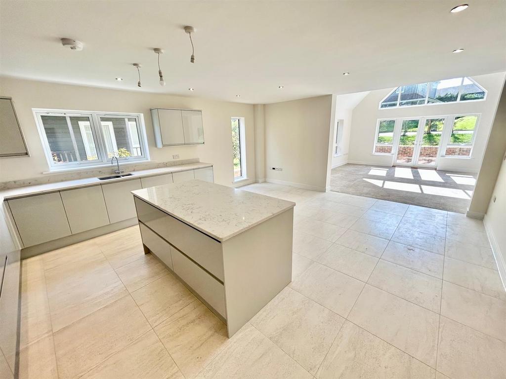 The Wiltshire Leisure Village, Vastern, Royal Wootton Bassett 4 bed