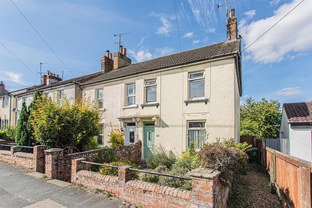 High Street, Wroughton, Swindon 2 bed semidetached house £195,000