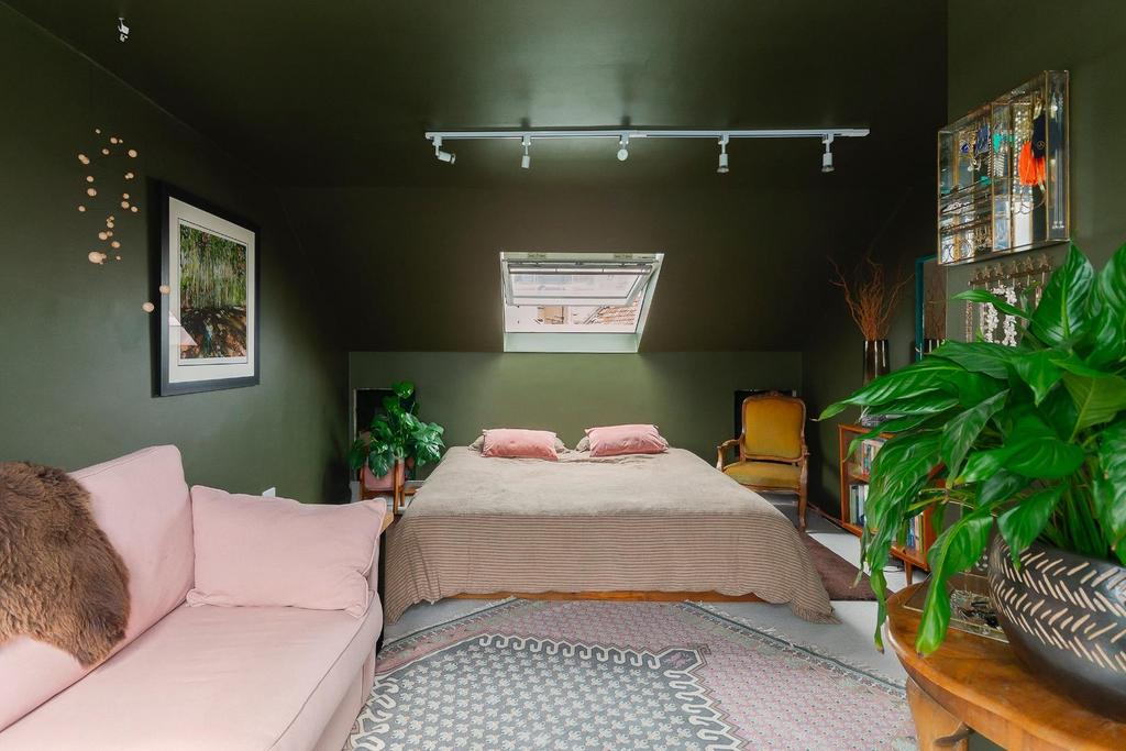 DAORDLOWSTOC231 - Bedroom K.jpg
