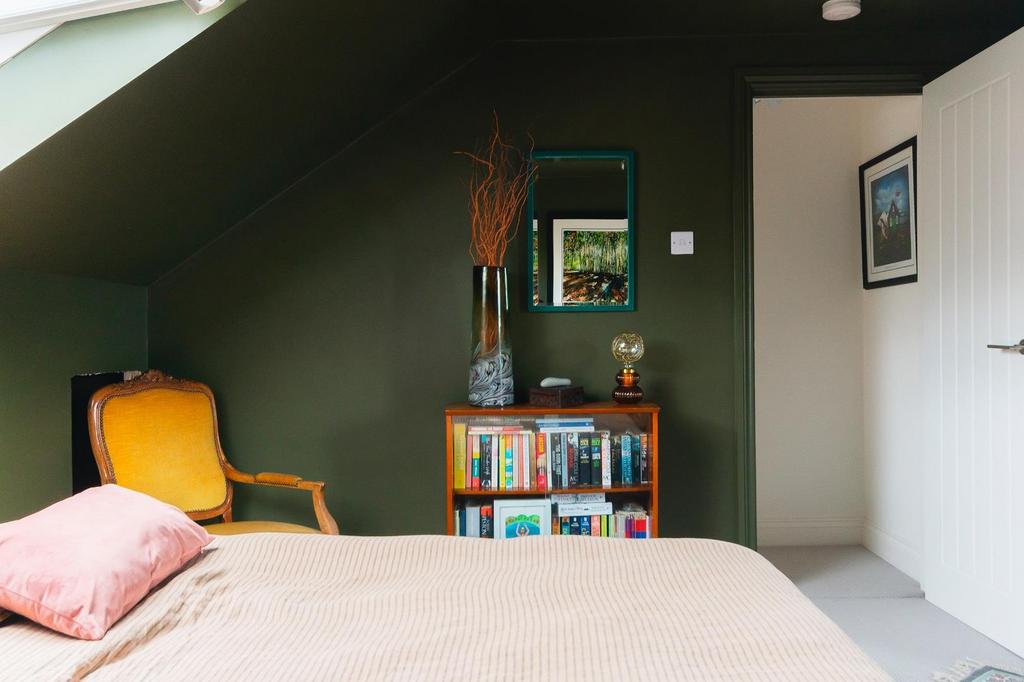DAORDLOWSTOC231 - Bedroom I.jpg