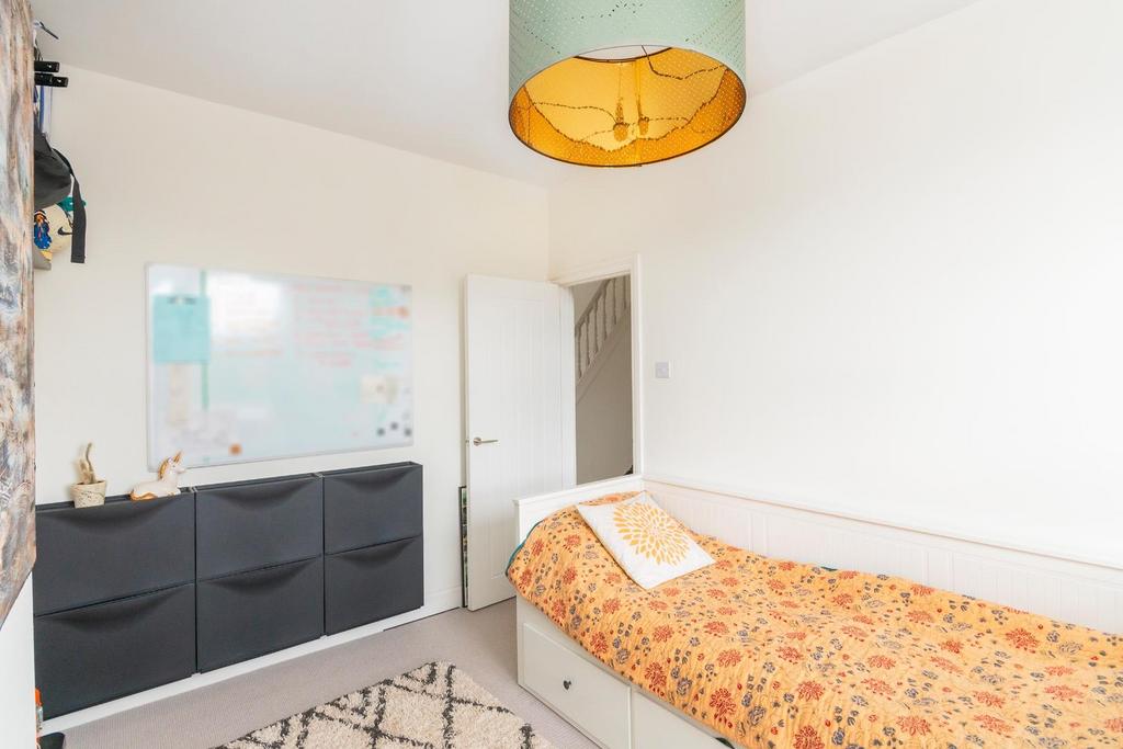 DAORDLOWSTOC231 - Bedroom B.jpg
