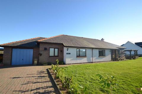 4 bedroom detached bungalow for sale, Y Dorlan, Lon Glan Rhyd, Llanddona