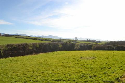 4 bedroom detached bungalow for sale, Y Dorlan, Lon Glan Rhyd, Llanddona