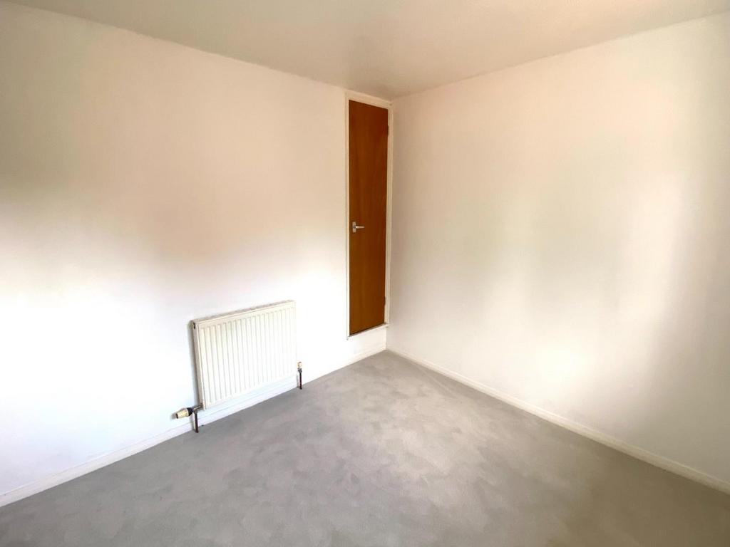Bedroom 2.JPG
