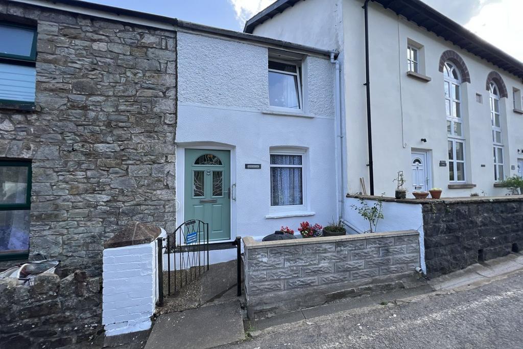 Clydach, Abergavenny, NP7 2 bed terraced house for sale £165,000