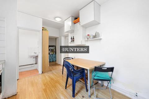 1 bedroom flat to rent - Matilda House, St. Katharines Way, London, E1W