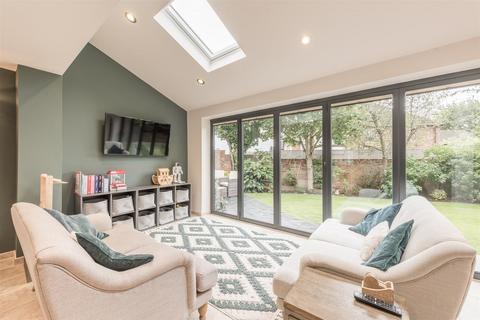 38 Harvest Fields Way, Sutton Coldfield, B75 5RB