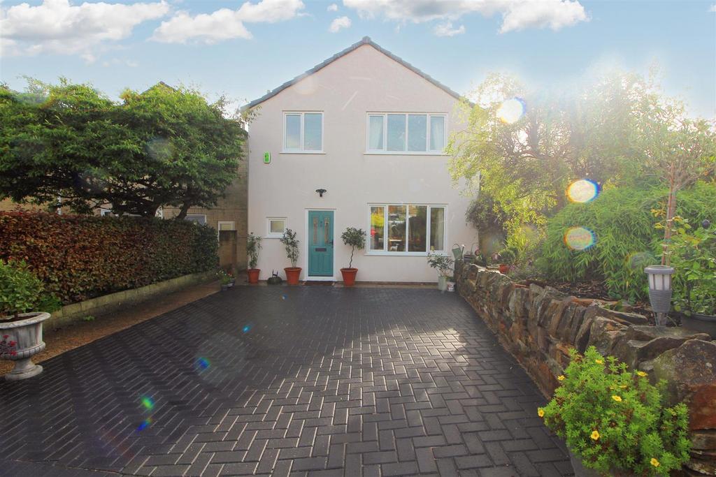High Street, Clayton West, Huddersfield, HD8 9PD 3 bed detached house