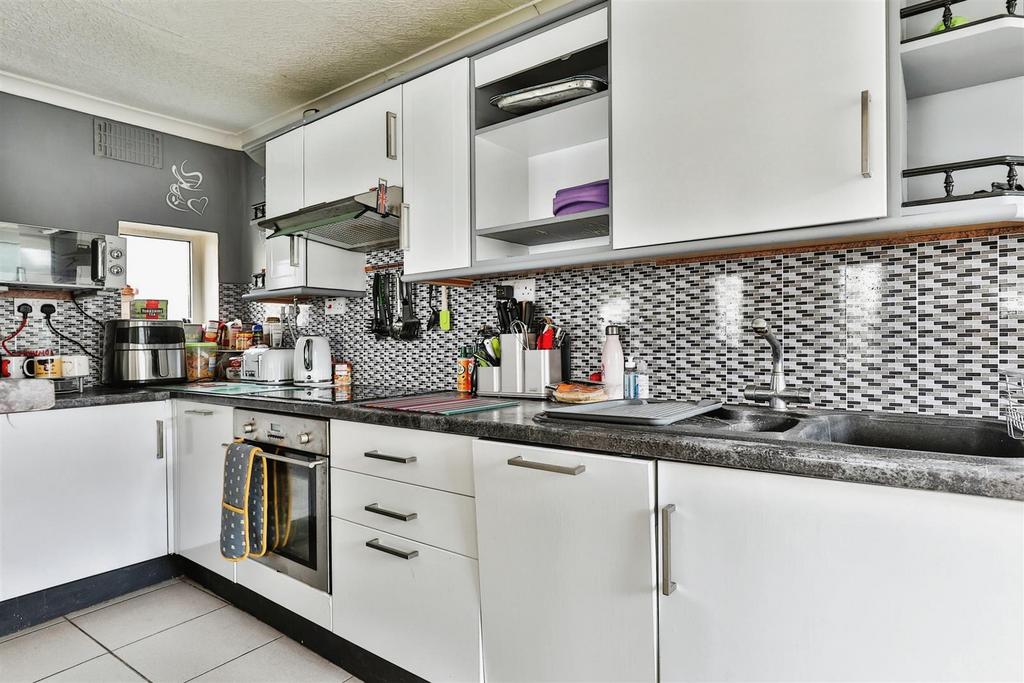 Ashbourne Avenue, Bridlington YO16 2 bed house for sale £97,950