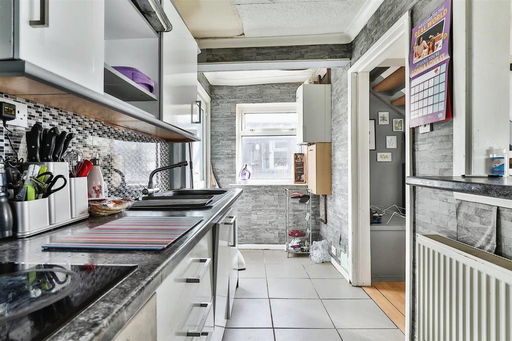 Ashbourne Avenue, Bridlington YO16 2 bed house for sale £97,950